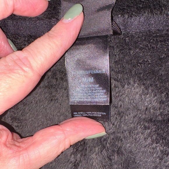 The North Face Black Fleece Jacket with gold zipper - Picture 5 of 5